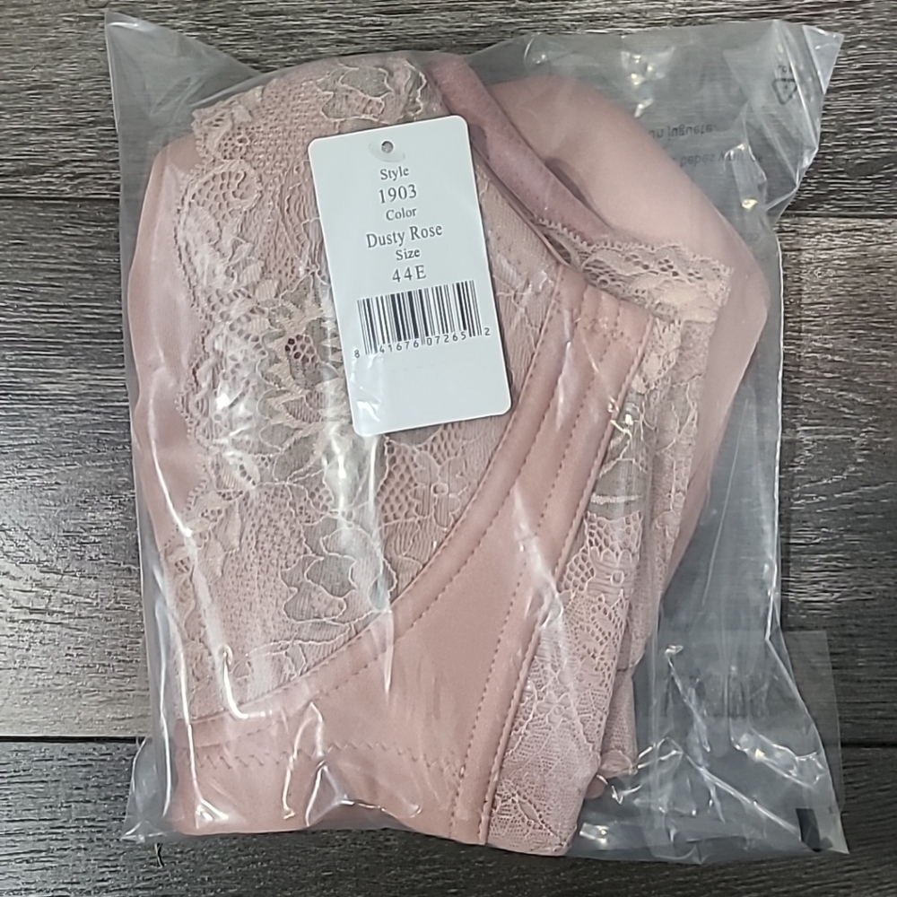 Elegant Lace Women's Intimate in Pink